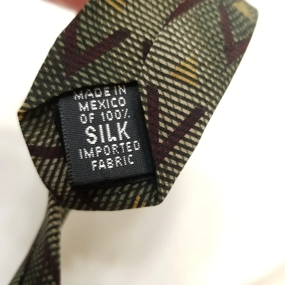 Bill Blass Black Label 100% Silk Tie‎ Green Print